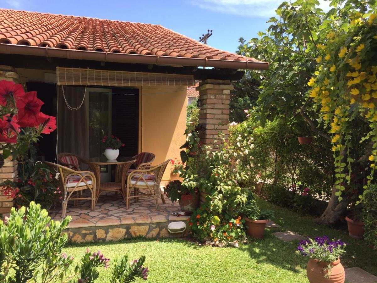 Villa Tina Country Beach Apartments Acharavi  Eksteriør billede