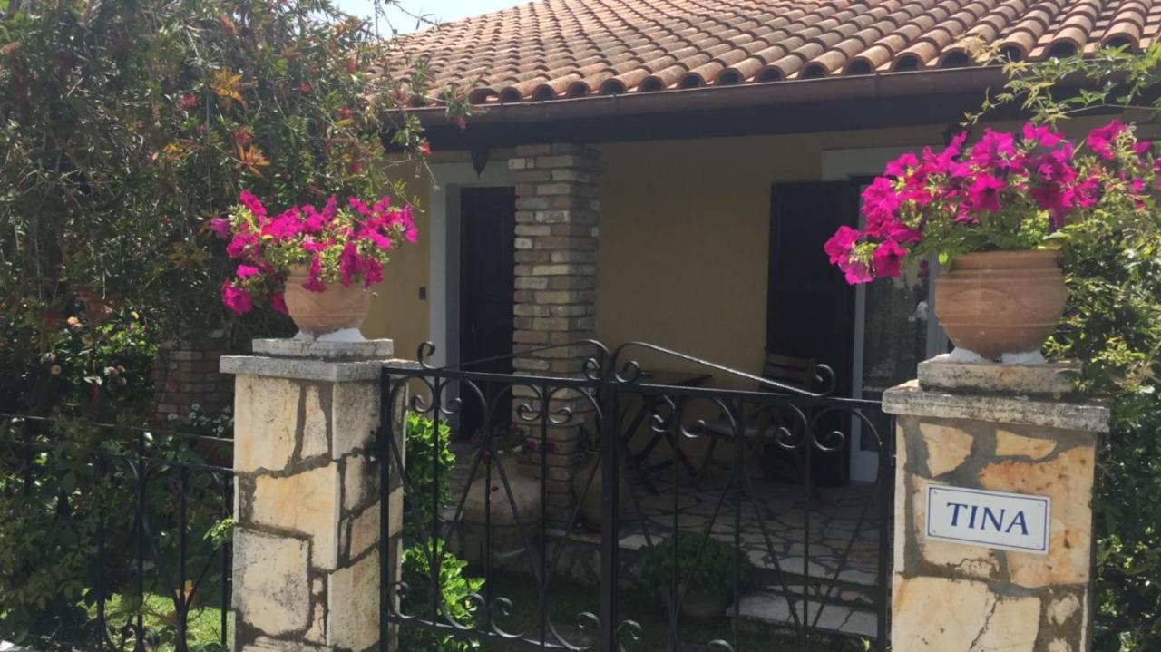Villa Tina Country Beach Apartments Acharavi  Eksteriør billede