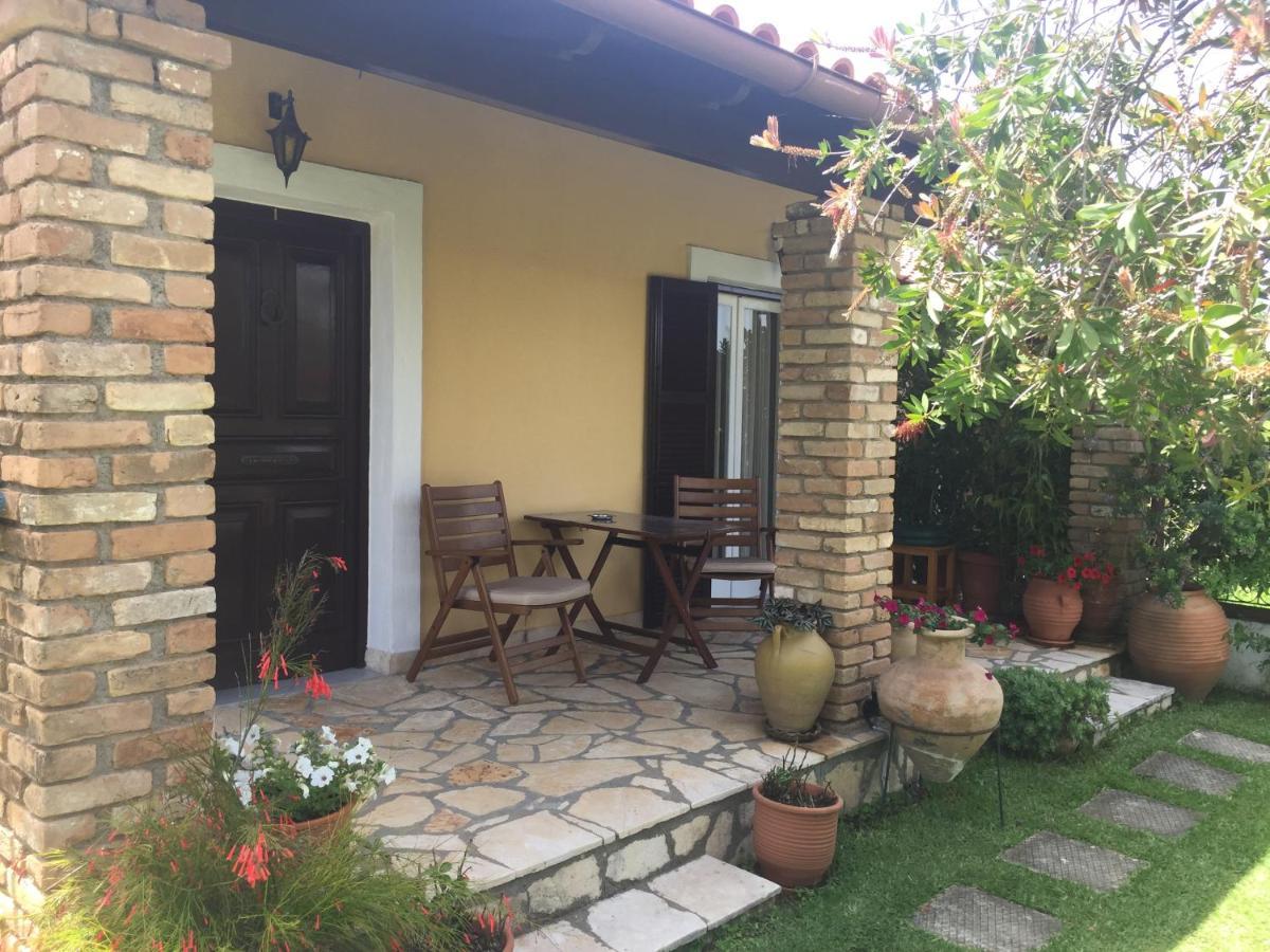 Villa Tina Country Beach Apartments Acharavi  Eksteriør billede
