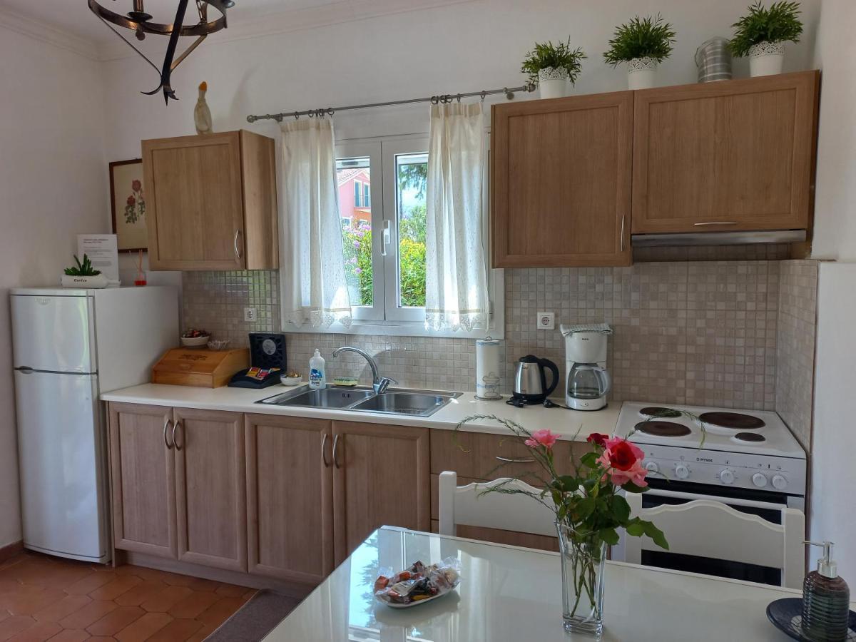 Villa Tina Country Beach Apartments Acharavi  Eksteriør billede